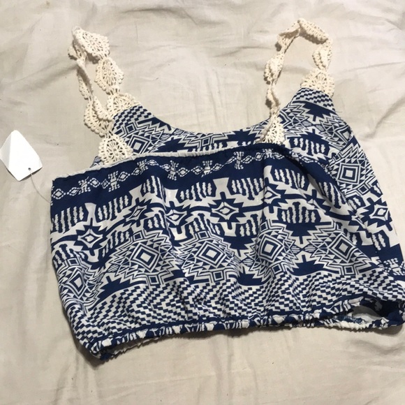 Aztec crop top - Picture 2 of 2